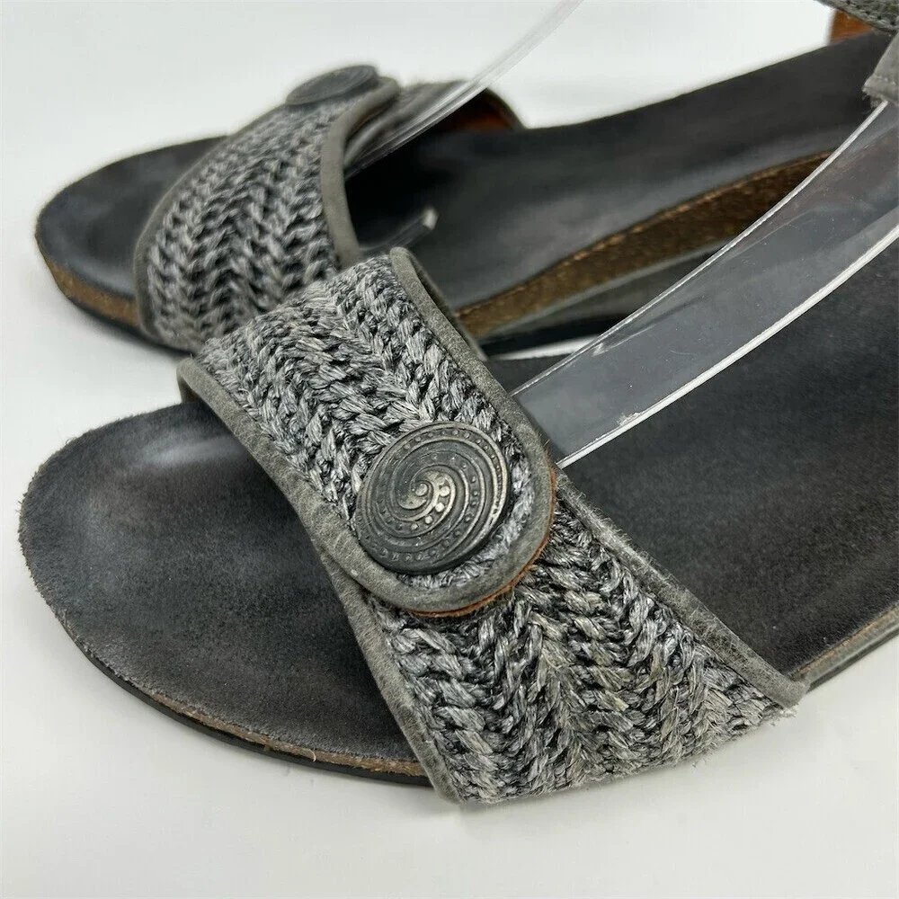 Taos Footwear look material